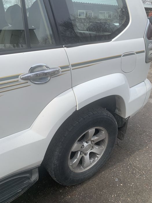 Тойота Ландкурзер Прадо 120