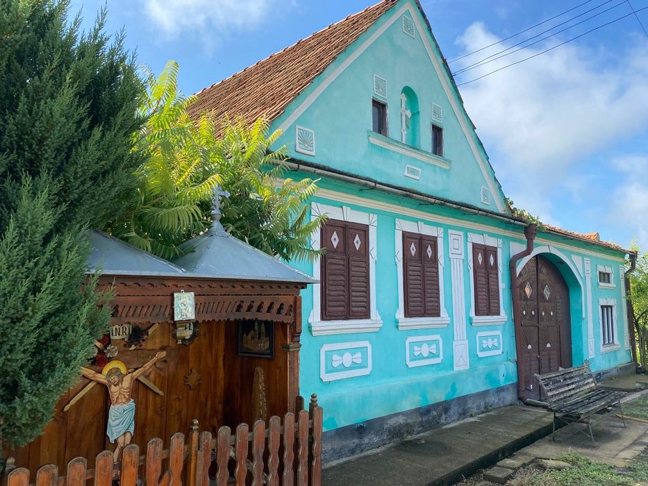 Vând casa urgent