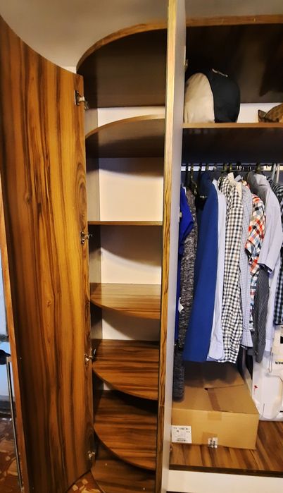 Продам шкаф из 4 шкафов