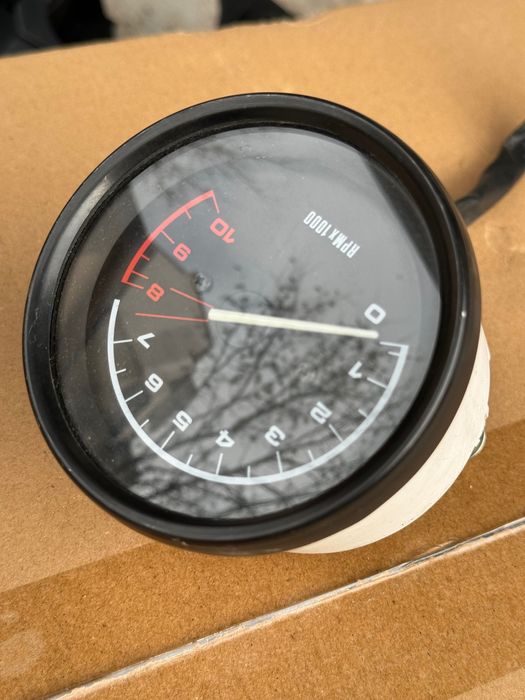 Основа за табло, оборотомер, индикатори, огледала за BMW R 1150 GS R21