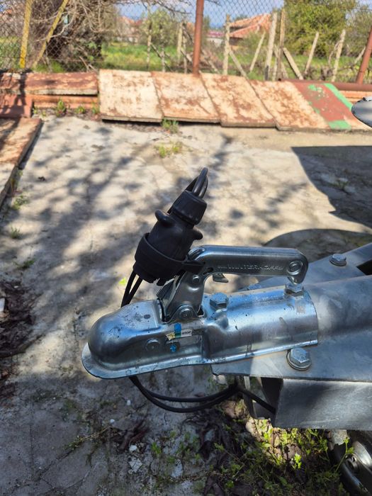 Ремарке за лек автомобил