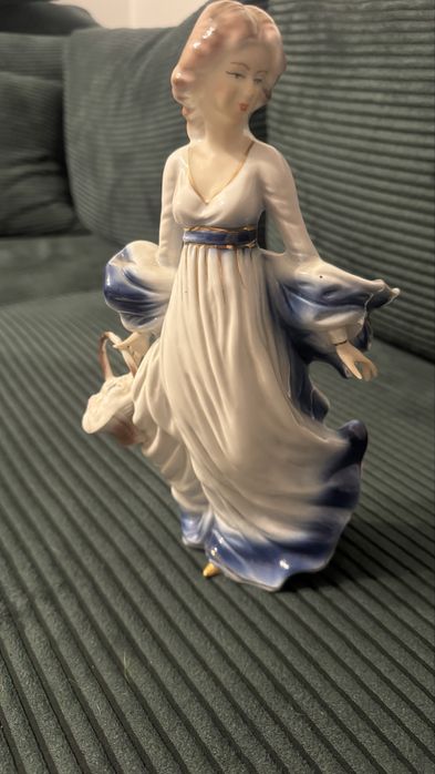 Bibelouri set de portelan fin, 4 bucati