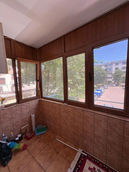Vând apartament 3 camere decomandat