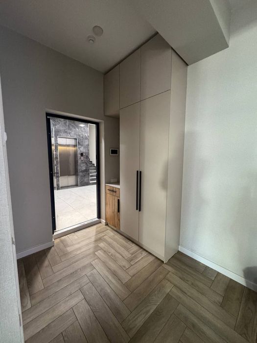 Офис в бц со своим санузлом+Кухней Бузбазар