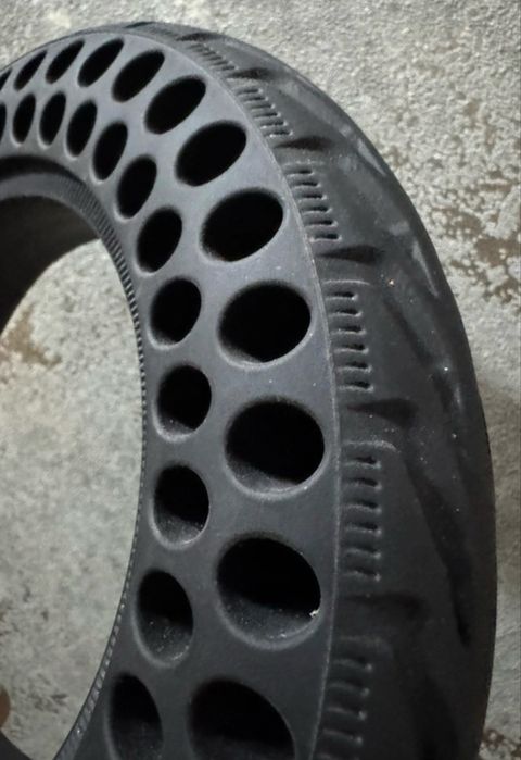 Anvelopă plină pentru trotinetă electrică