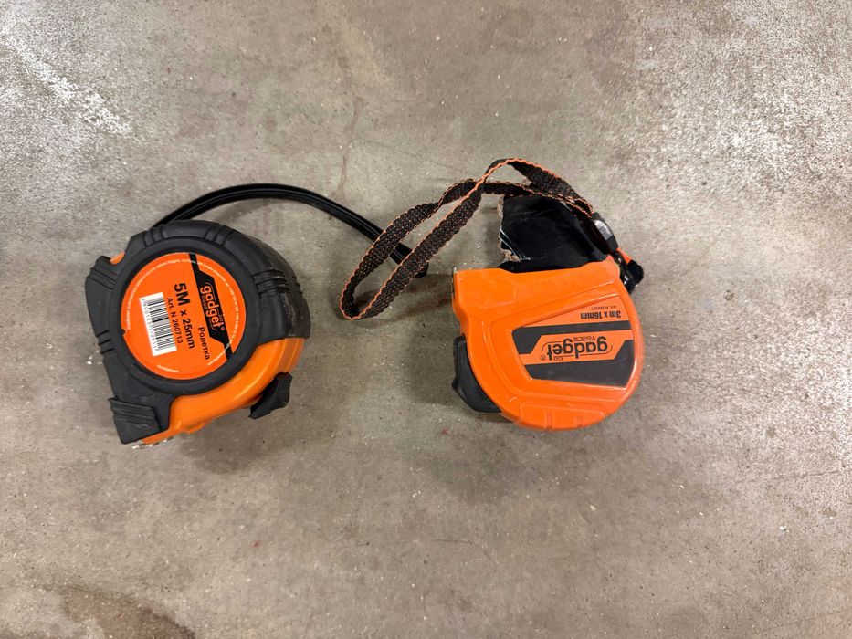 Удължител 5m/Чук/Клещи/Ключ тръбен/Ролетка 5m/Поялник/Диск за метал