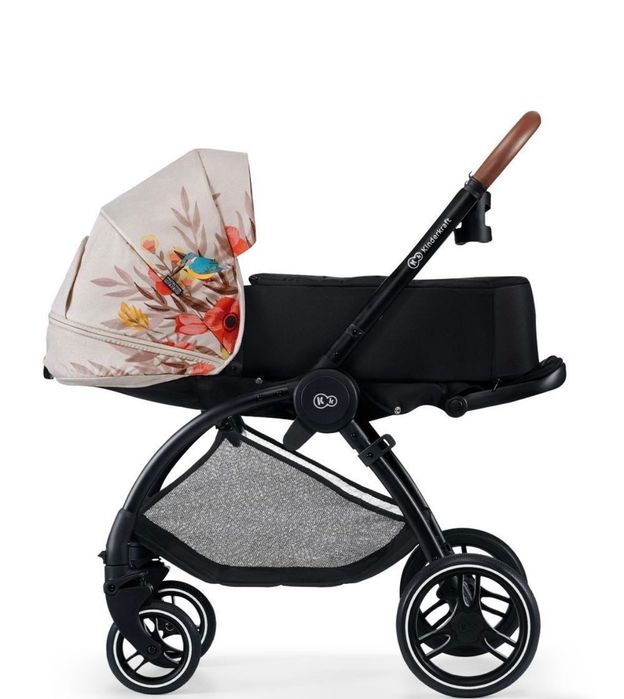 Коляска почти новая