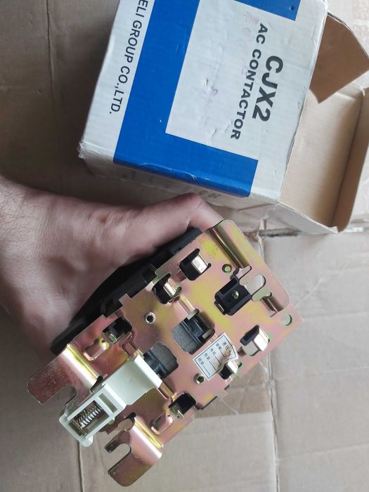 Contactor trifazat Andeli CJX2-4011, 40A, Nou în cutie