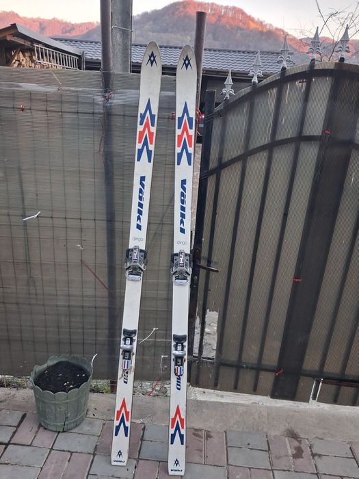 Skiuri atomic si rossignol