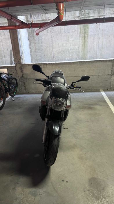 Suzuki GSR600 naked