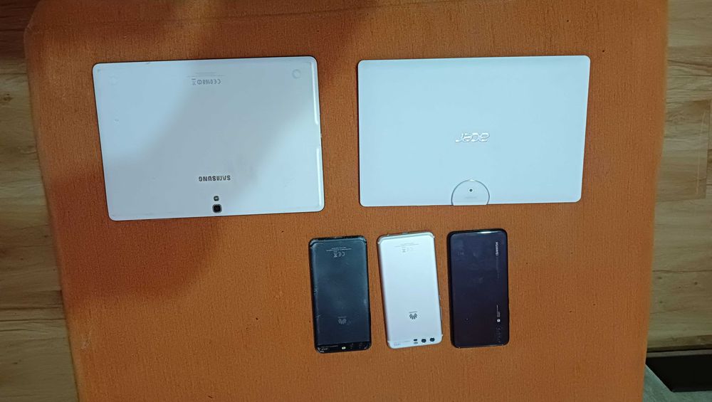 telefoane cu defect si tablete
