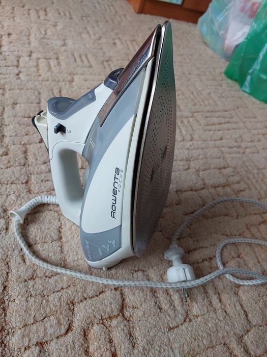 Утюг бытовой домашний