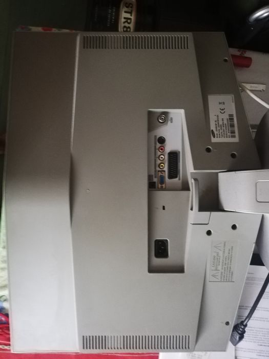 Tv samsung cu telecomanda 150 lei