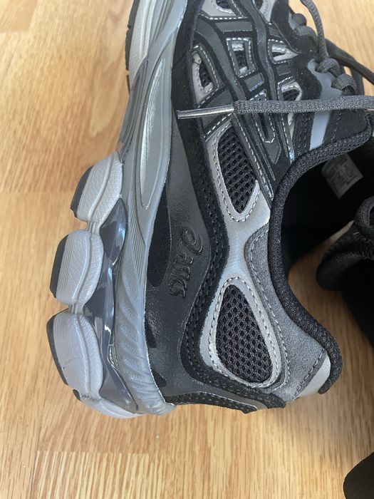 Asycs nyc gel black