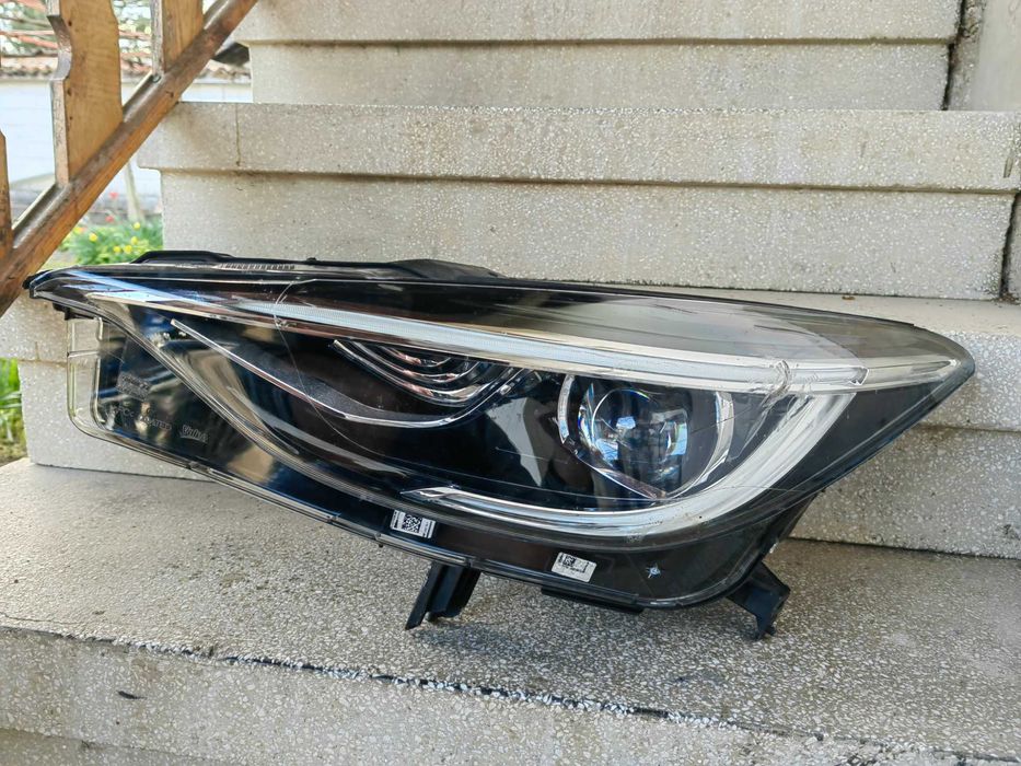Фар Infiniti QX30 LED ляв Оригинален