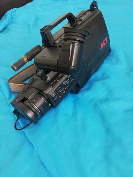 Панасоник Вхс видео камера гр. Пловдив Център • OLX.bg