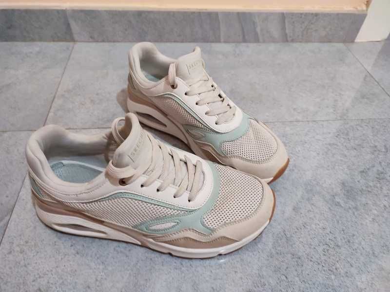 Skechers sport shoes