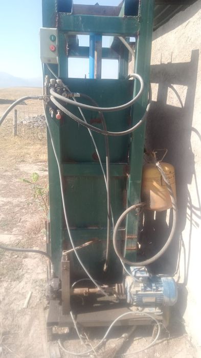 Прес для второстепенные сырио