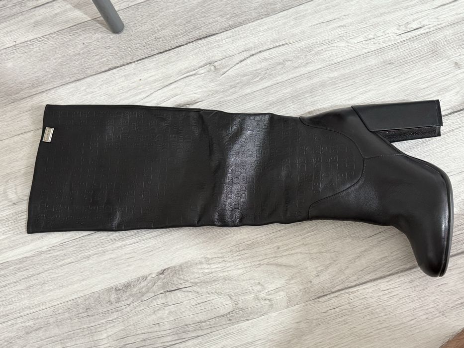 Женские кожаные сапоги