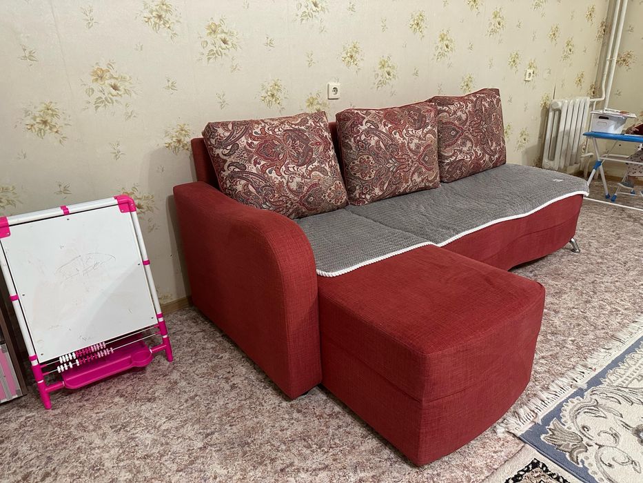 Диваны  для гостиной