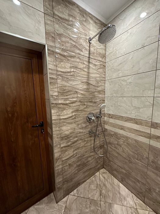 Дава се под наем Етаж от къща в с. Тополи, Област Варна - 120 кв.м за 510 € - Снимка #5