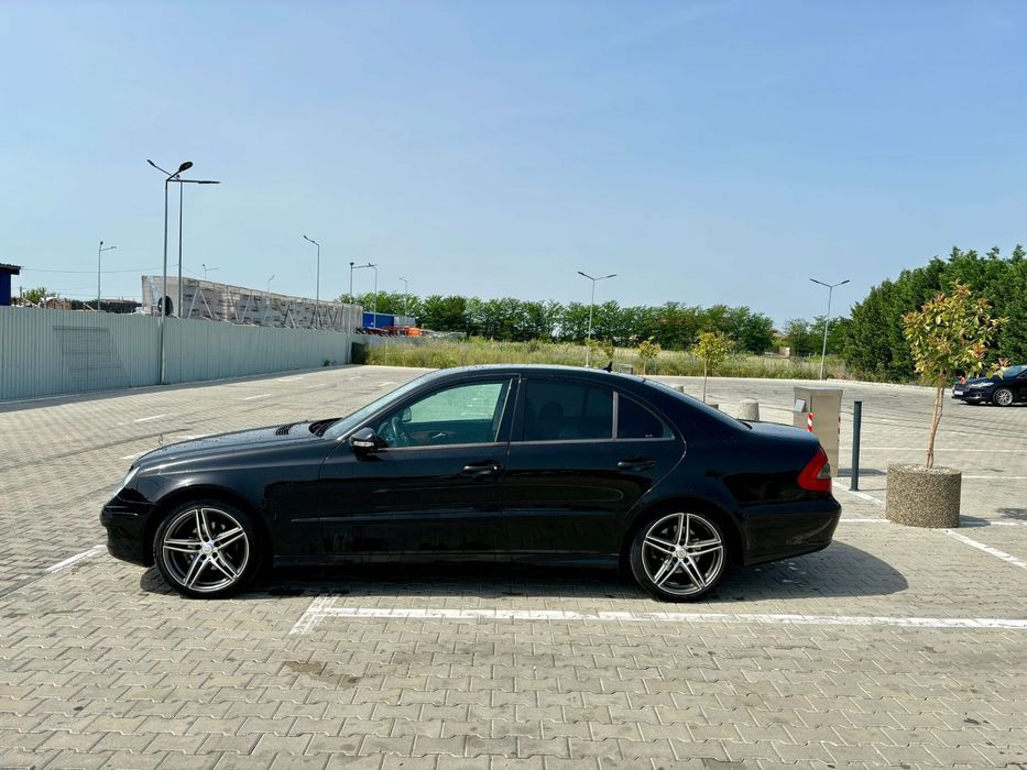 Mercedes-Benz E Al doilea proprietar. Cumparata de la Mercedes Romania.