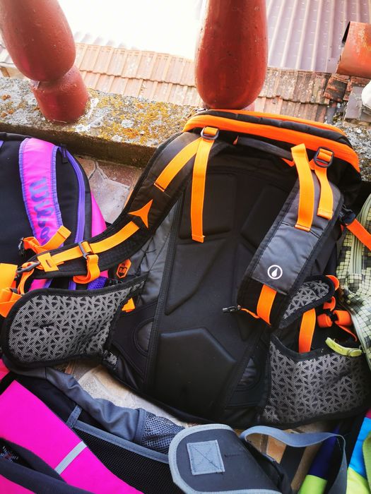 Vand rucsac rucsace Burton Atomic Backland stare buna