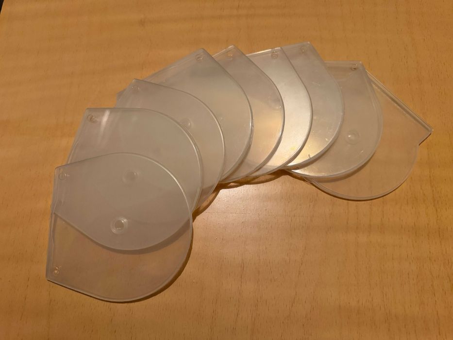Колекция 50бр филми на CD и DVD + кутийки; VHS видеокасети Кръвна линия и След края на света (български).