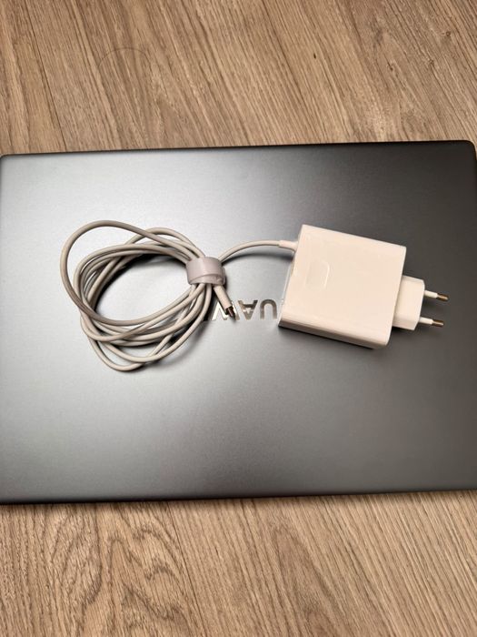 Huawei ноутбук.