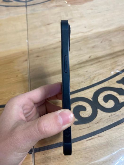 iPhone 13 с гарантией