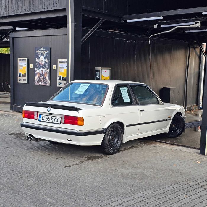 BMW  E30 coupe  M Technic - urs - ursuleț