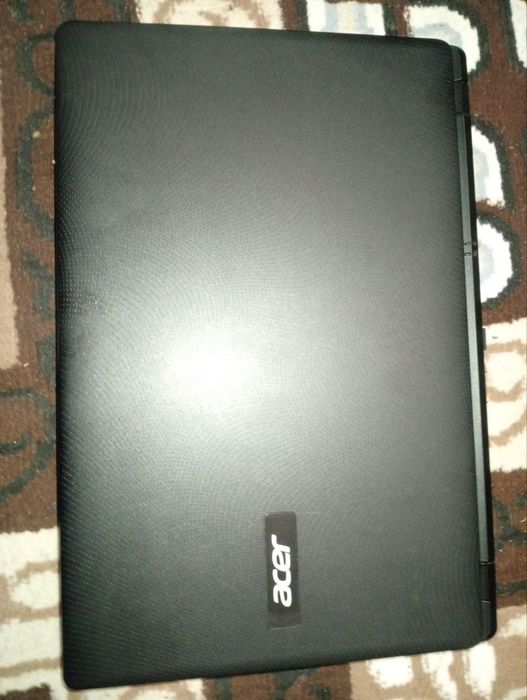 Noutbuk yaxshi holatda