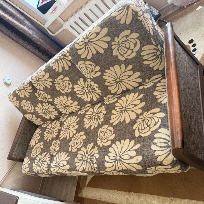 Продам диван , в хорошем состоянии. Самовывоз