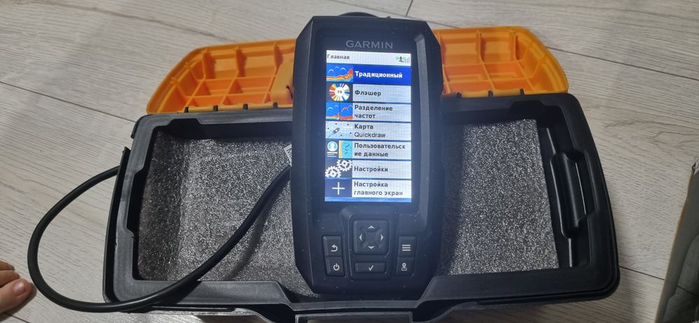 Эхолот GARMIN striker plus 4