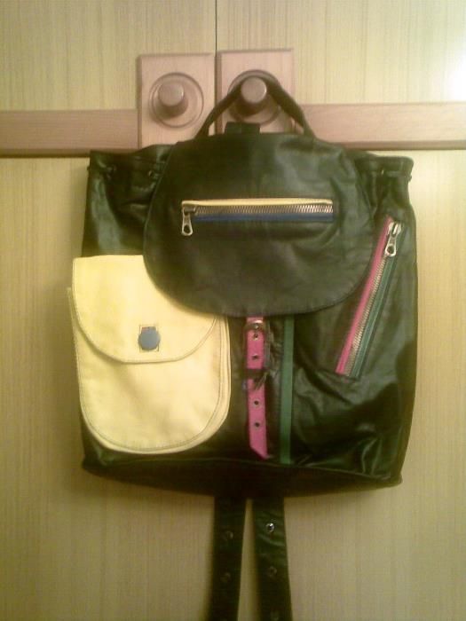 Продавам дизайнерско яке естествена кожа и раница към него