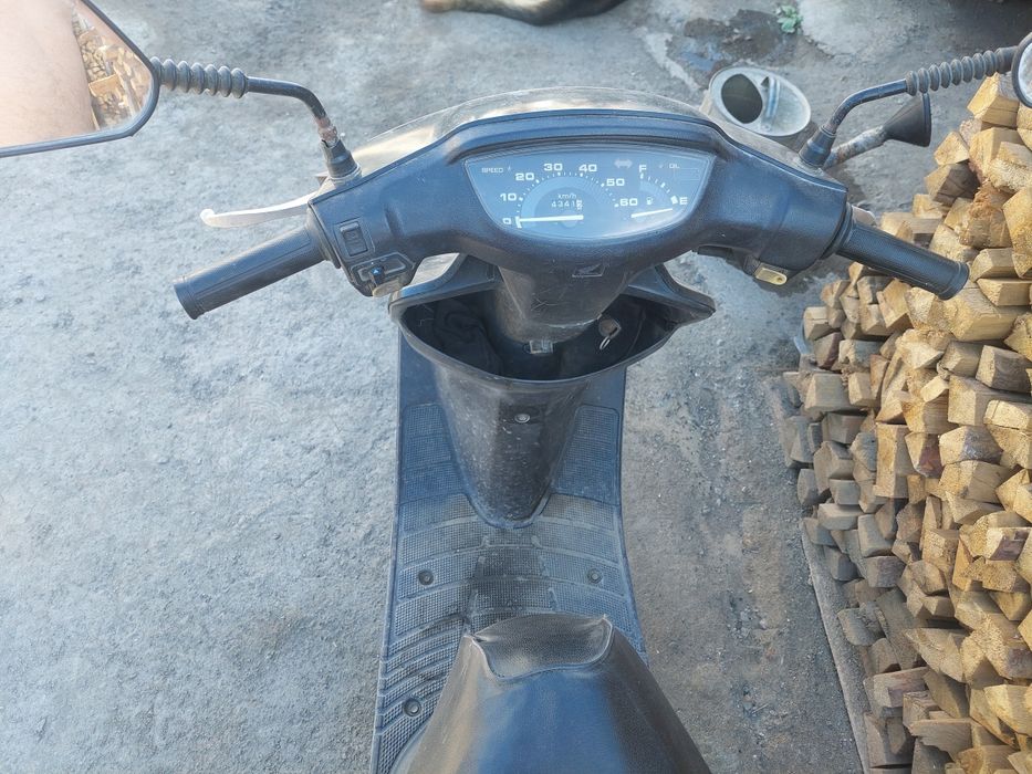 Продам скутер хонда дио27