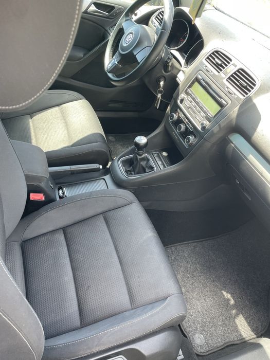 VOLKSWAGEN Golf 2010 — imagine 4