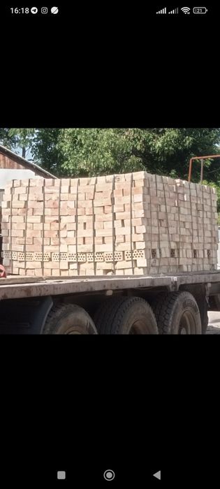 Кирпичи Гишт пустотелый с завода.