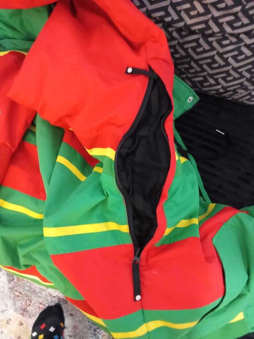 Отлично ски/борд яке