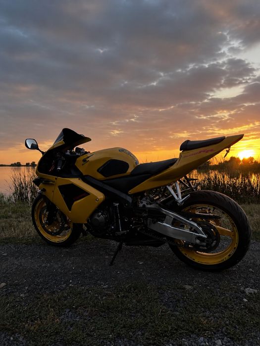 Honda CBR 600 RR PC37 2004 – Îngrijită, fără investiții urgente
