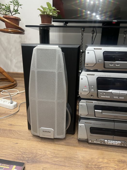 Японский музыкальный центр