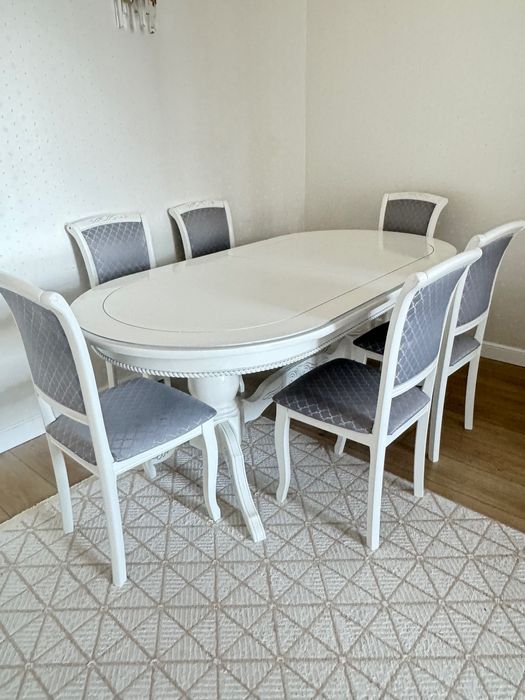 Стол и 6 стульев