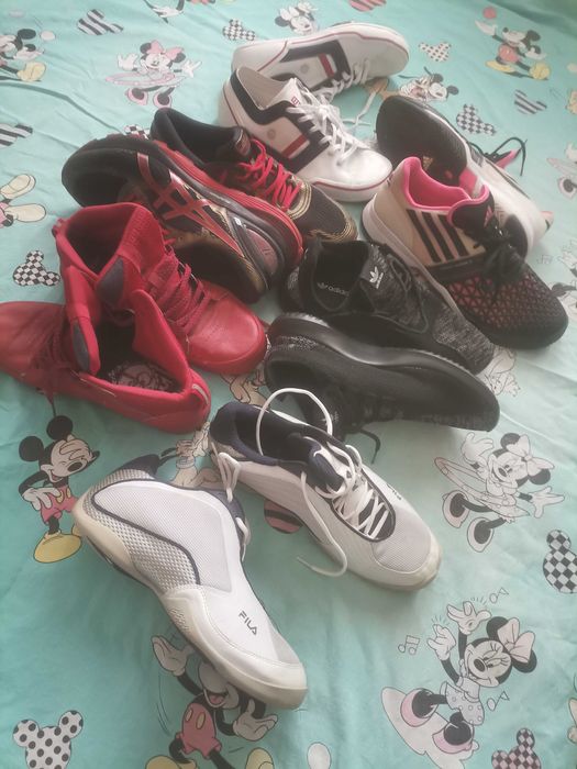 Като нови Лот оригинални маратонки.