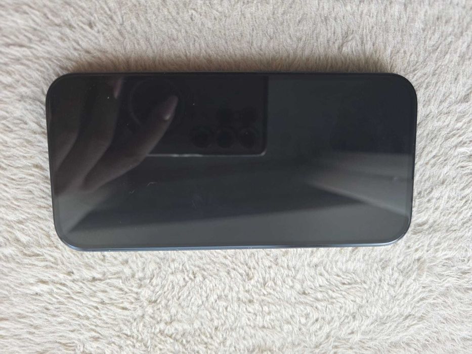 TELEFON Iphone 15 128 gb baterie 100%