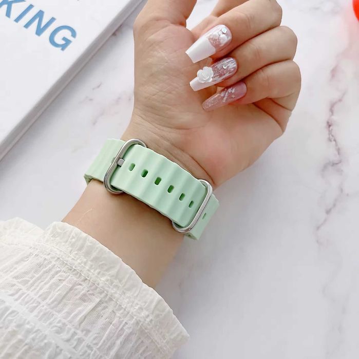 Гумена каишка с дупки за Apple Watch ULTRA/11/10/9/8/7/6/5