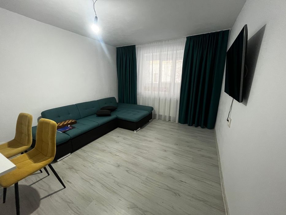 Apartament 3 camere Scornicești