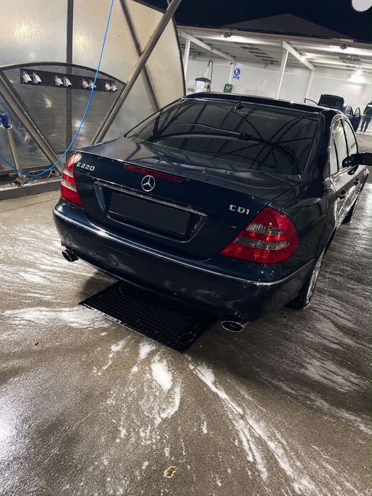 MERCEDES-BENZ E-Class 2005 — imagine 1