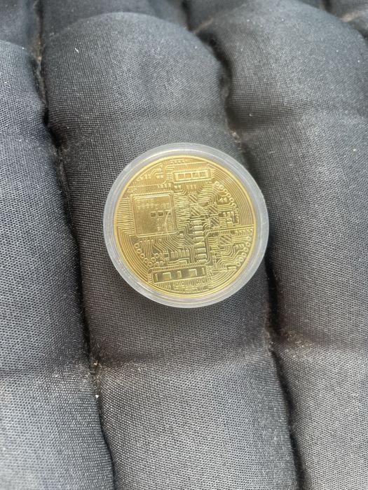 Монета биткоин
