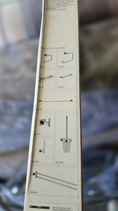 Вешалка для полотенца. GROHE. Essential cube.