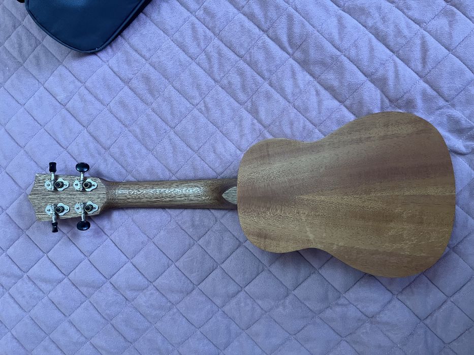 Укулеле Flight + чехол | в идельном состояний